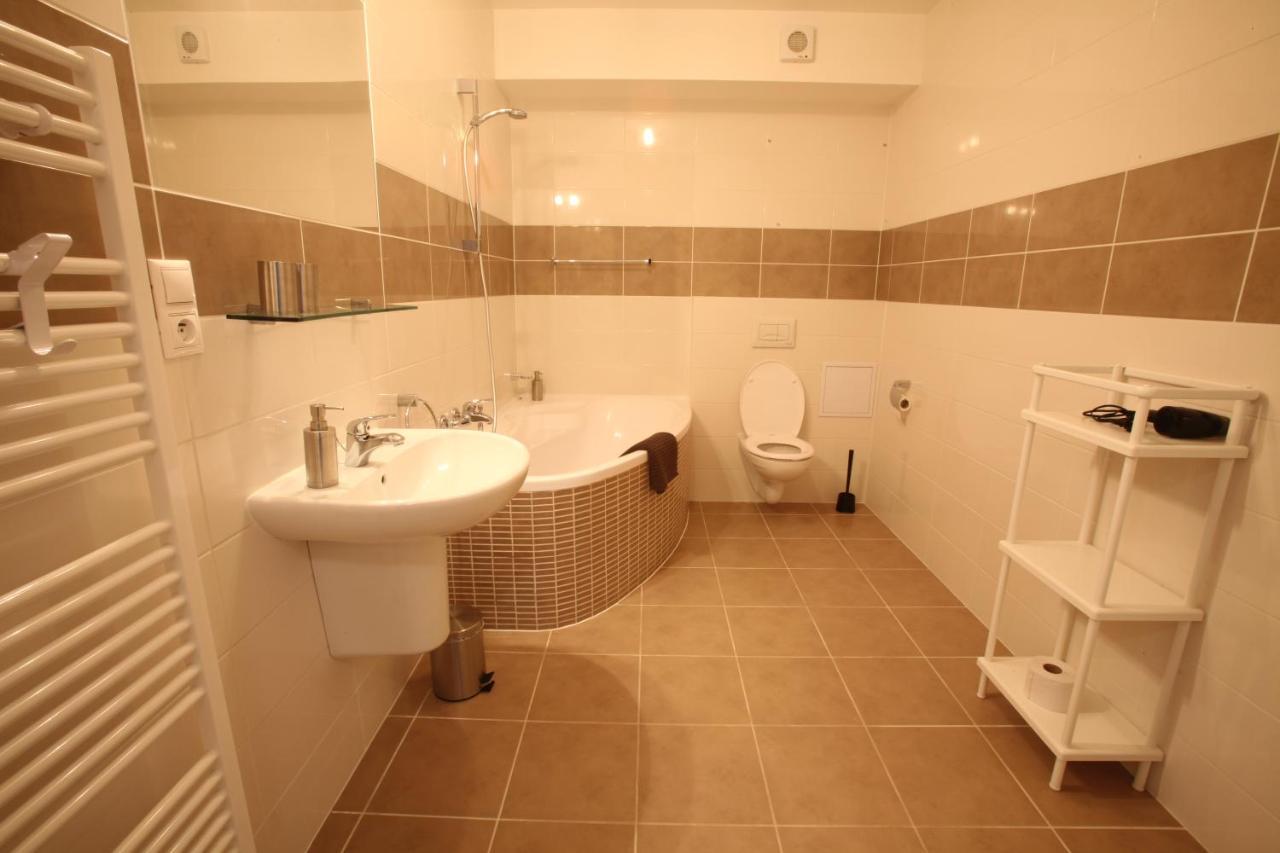Apartment Park Radouc - 60M2 Млада-Болеслав Екстер'єр фото
